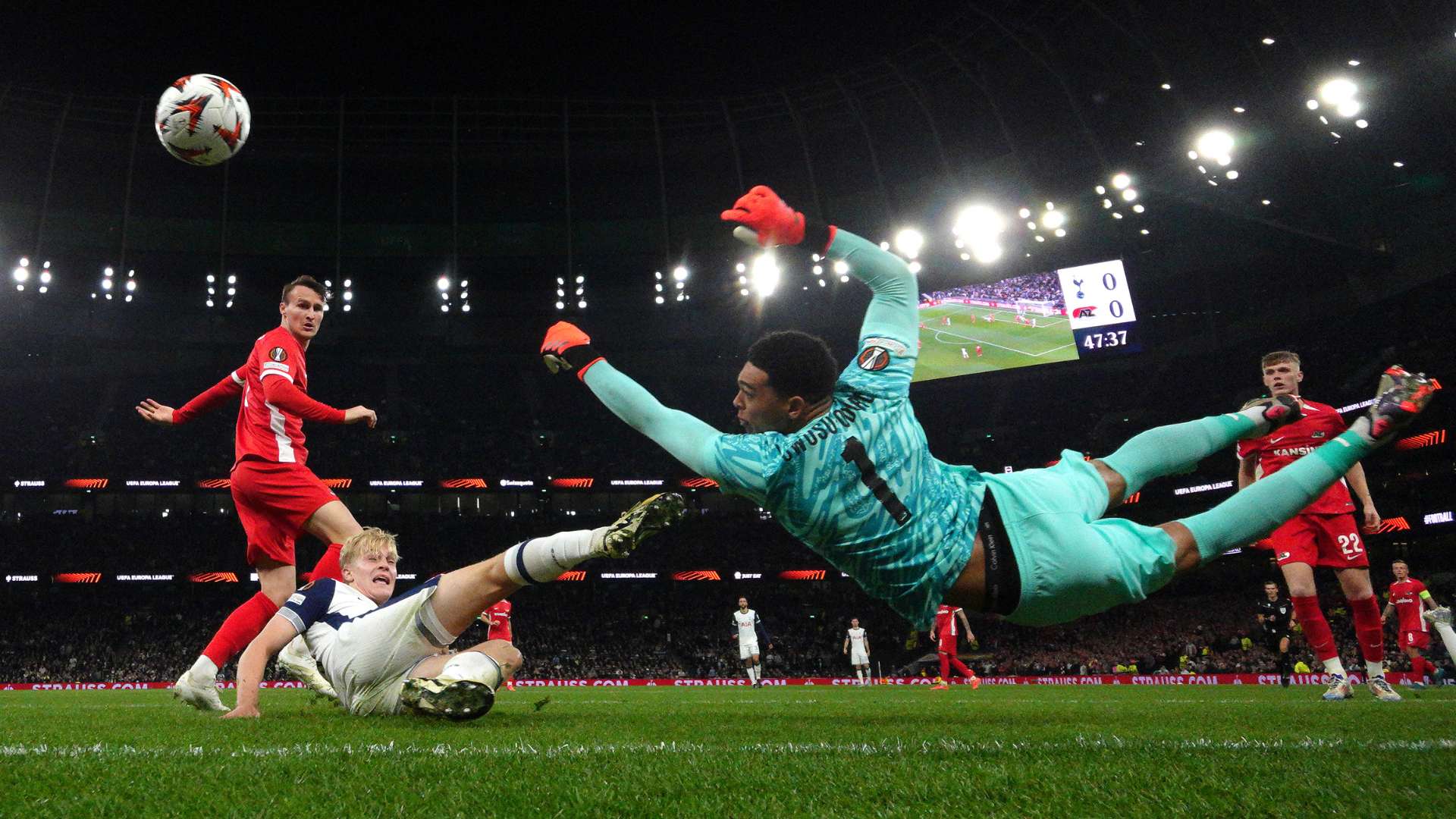 阵中表现出 阵中表现出